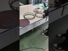 Bantalan roller bola sedang dipasang